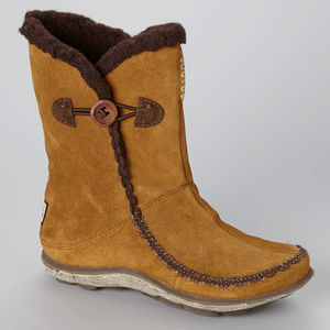Furrytale Suede Boots - NEW!